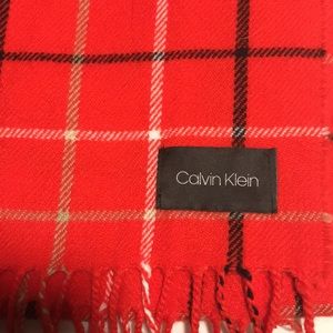 NWOT-Calvin Klein scarf